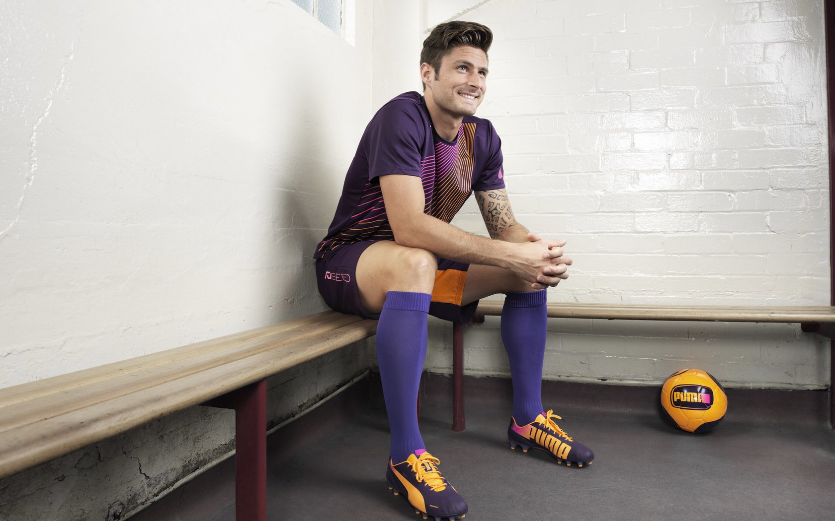 惊人误读还是平行时空？欧冠韩尼之战乌龙背后的足球认知迷雾