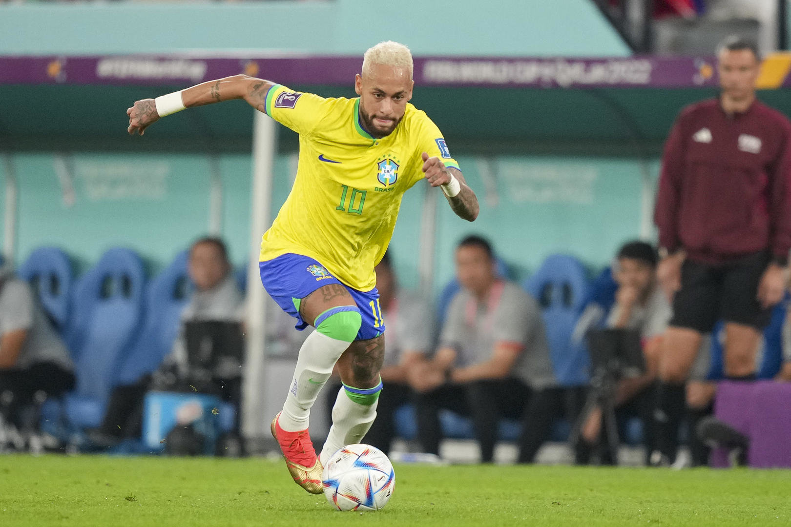 马赛逆转韩国，内马尔高光表现