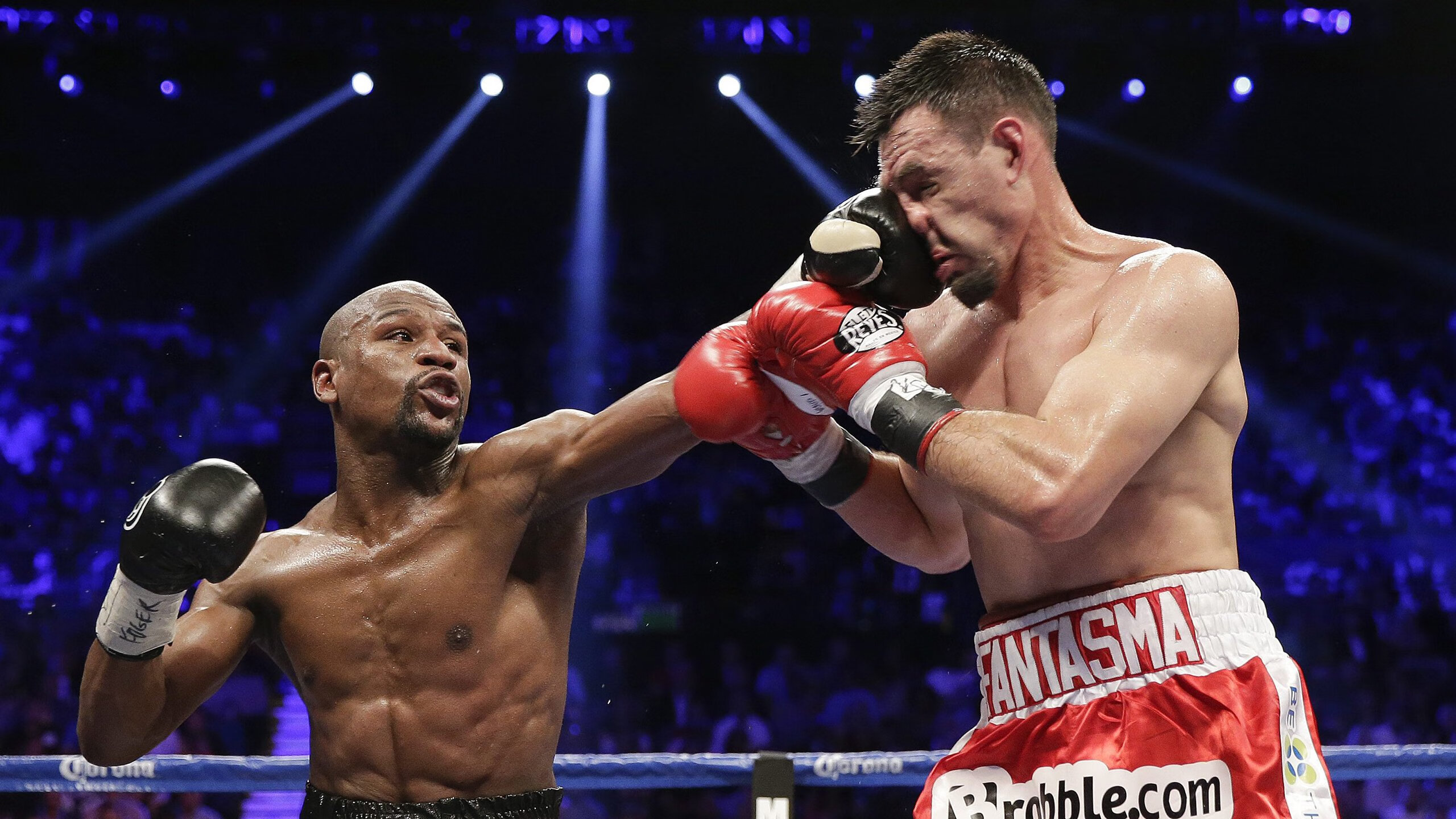 极光之夜,戈麦斯如何在最危险的赛道上,用一场火焰之舞颠覆整个围场?