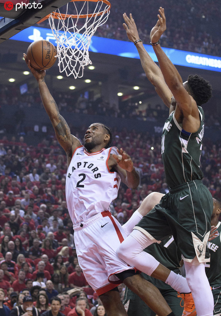 开云体育下载-雄鹿碾压广东队，伦纳德状态火热