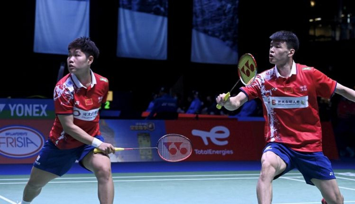 日本队轻取德国队，黄鸭组合统治全场